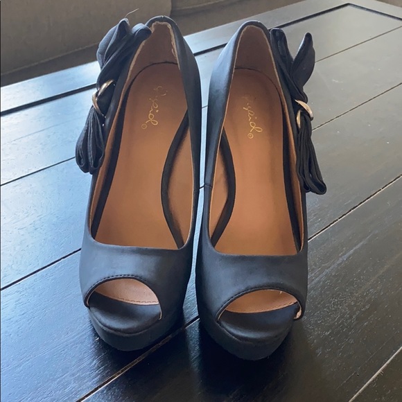 BRAND NEW Black bow wedges 🤍 - Picture 2 of 4